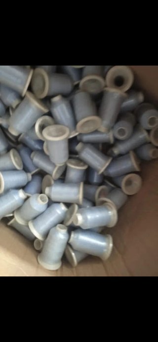 Bobinas de hilo de poliéster a 050 minimo100 unida