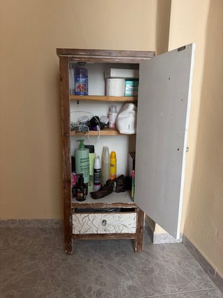 Mobile ausiliario vintage in legno bianco e marrone