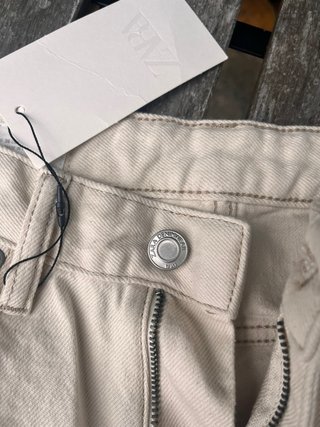 Jeans Zara crema T.36 con etiqueta