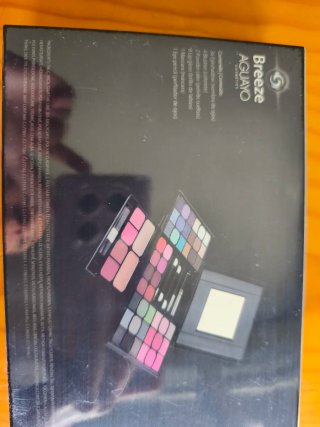 Estuche maquillaje, sombras,colorete,brillo labios