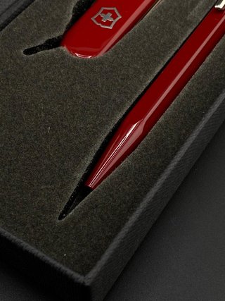 Penna stilografica Caran d'Ache 849 *Swiss Classic Bordeaux
