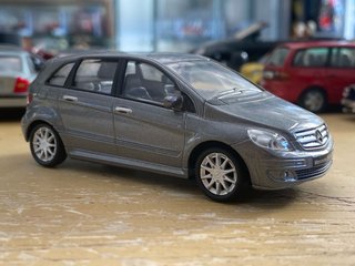 Mondomotor Mercedes Classe B 1/43 no box
