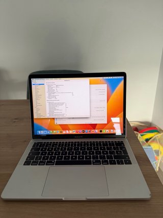 MacBook Pro 13" (2017) Intel i5 168 ciclos + caja
