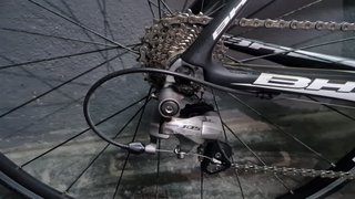Bicicleta de carretera BH PRISMA de carbono.