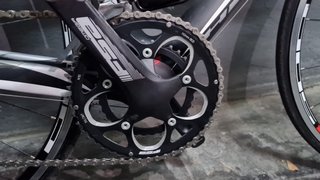 Bicicleta de carretera BH PRISMA de carbono.