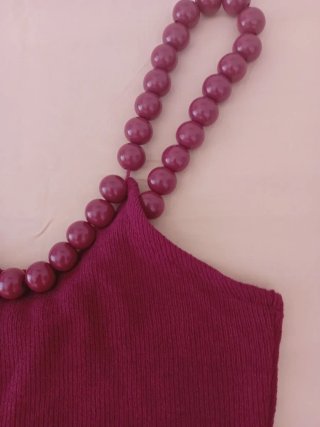 Top Sfera con tirantes de perlas