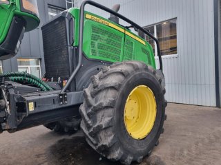 Procesadora Forestal John Deere