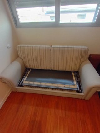 Sofá  cama de 2 plazas beige