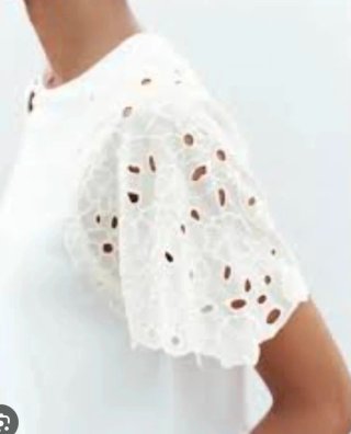 Camiseta Zara bordada blanca