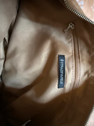 Bolso ante Stradivarius con tachuelas