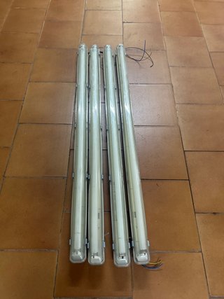4 Porta fluorescentes