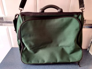 Bolso de viaje Benetton verde y marrón