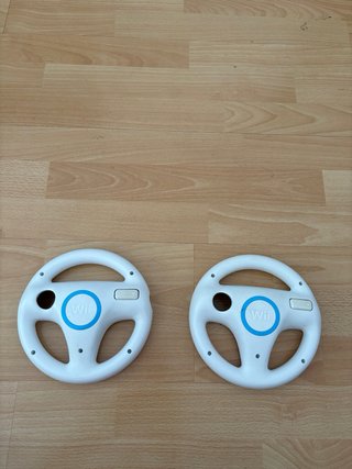 Nintendo Wii Console Completa con Volantes y Juego