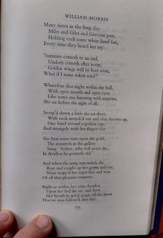 NINETEENTH  CENTURY ENGLISH VERSE