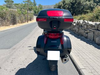 Honda NT 700 V Deauville Negra