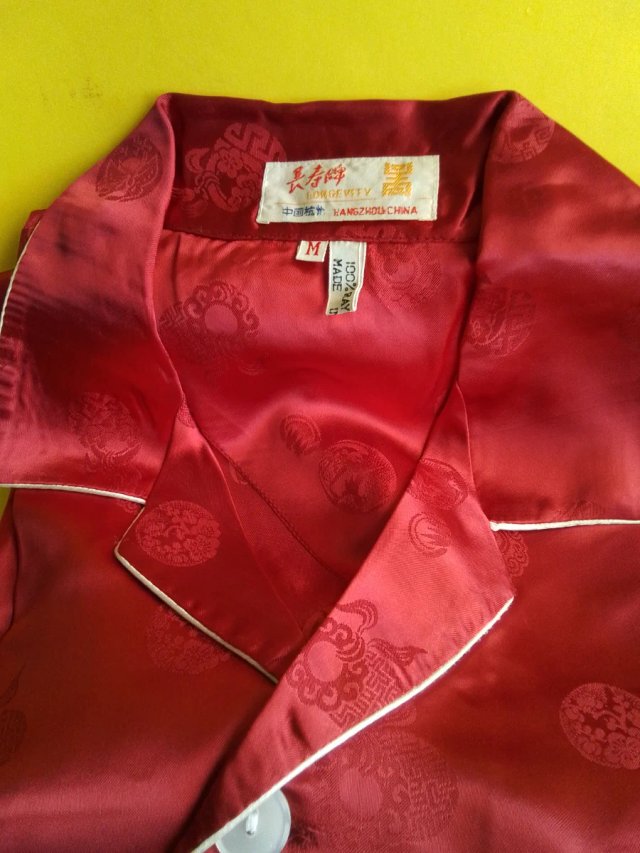 Pijama chino rojo