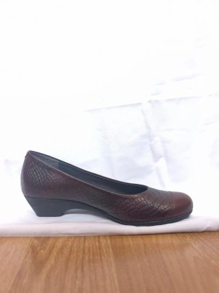 Zapatos Pitillos Marrón Cobre