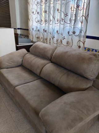 Sofá 2 plazas beige con asientos deslizantes
