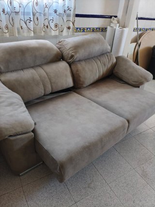Sofá 2 plazas beige con asientos deslizantes