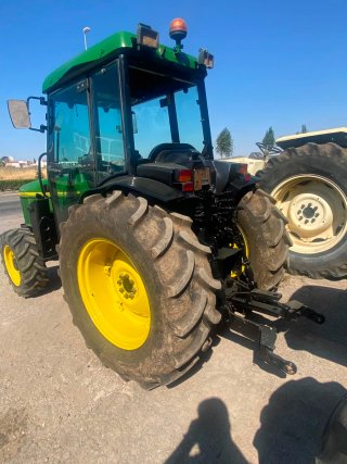 Tractor John Deere 5500N Frutero
