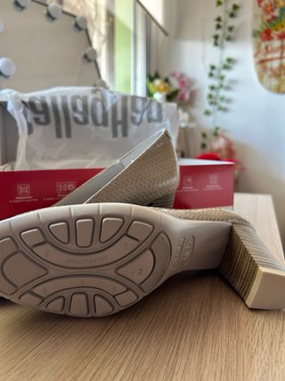 Zapatos Callaghan Talla 38 Beige