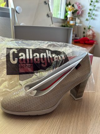 Zapatos Callaghan Talla 38 Beige