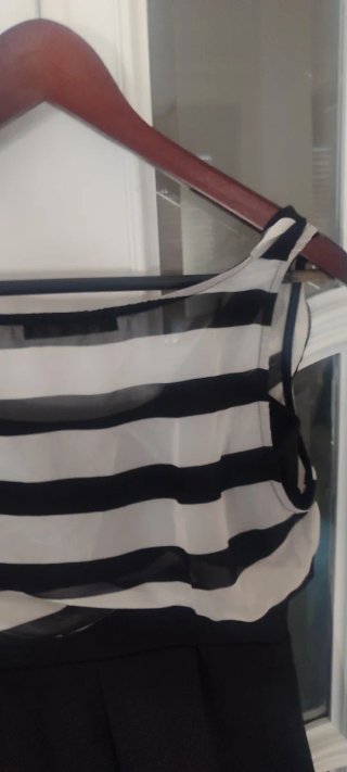 Vestido negro y blanco