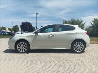 Alfa Romeo Giulietta 1.6 JTDm 105 Distinctive 5p