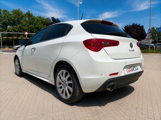 Alfa Romeo Giulietta 1.6 JTDm 105 Distinctive 5p