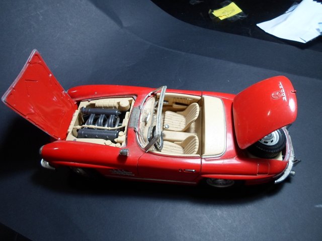 Burago Coche Metálico Mercedes Benz SL 1/18-3000SL