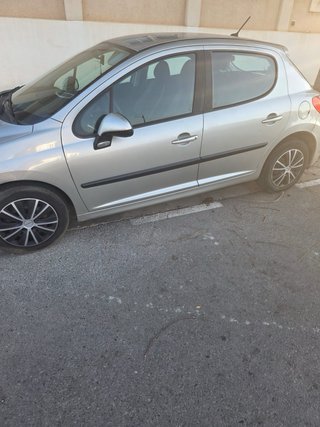 Peugeot 207 2009