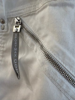 Gonna bianca con zip e tasche