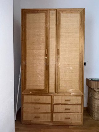 Armario de mimbre y bambu