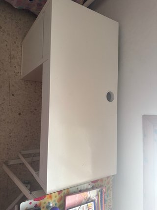 Escritorio blanco