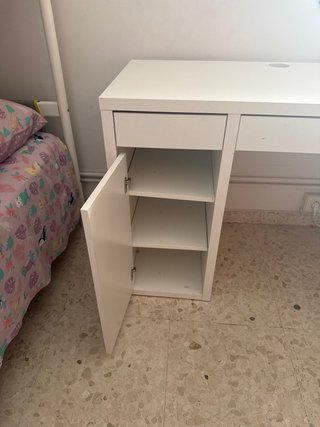 Escritorio blanco
