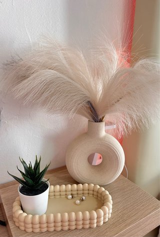 Joyero organizador beige y dorado