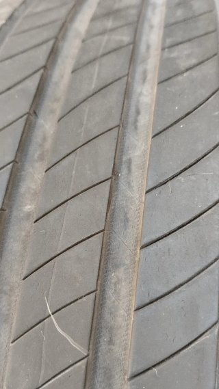 2X35€ 215/60R17 96H Michelin Primacy 4