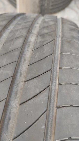 2X35€ 215/60R17 96H Michelin Primacy 4