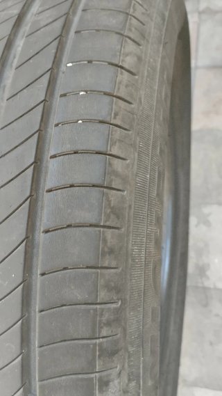 2X35€ 215/60R17 96H Michelin Primacy 4
