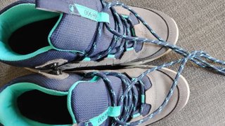 Botas montaña niño/a talla 35 (usadas 1 vez)