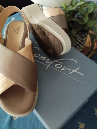 Sandalias STONFLY piel Beige y Dorado Talla 40