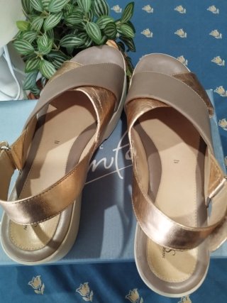 Sandalias STONFLY piel Beige y Dorado Talla 40