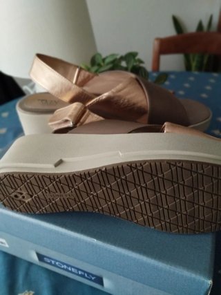 Sandalias STONFLY piel Beige y Dorado Talla 40