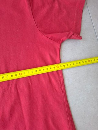 Camiseta Asioka roja estampado Converse