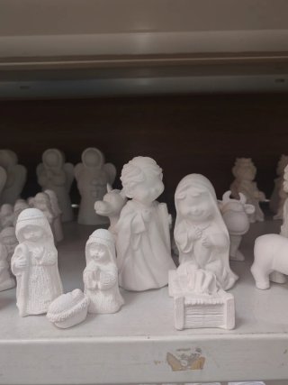 Sacre famiglie infantili. Presepi