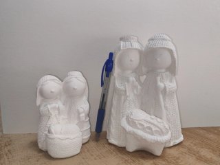 Sacre famiglie infantili. Presepi