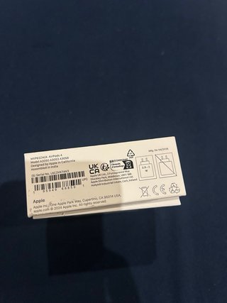 Apple AirPods 4