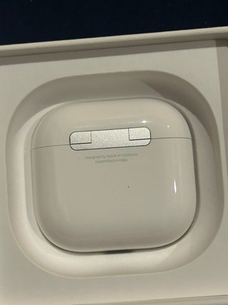 Apple AirPods 4