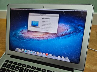 MacBook Air 13.3" i5 4GB DDR3 128GB SSD OS X Lion
