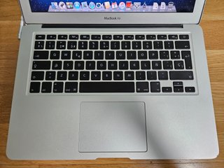 MacBook Air 13.3" i5 4GB DDR3 128GB SSD OS X Lion
